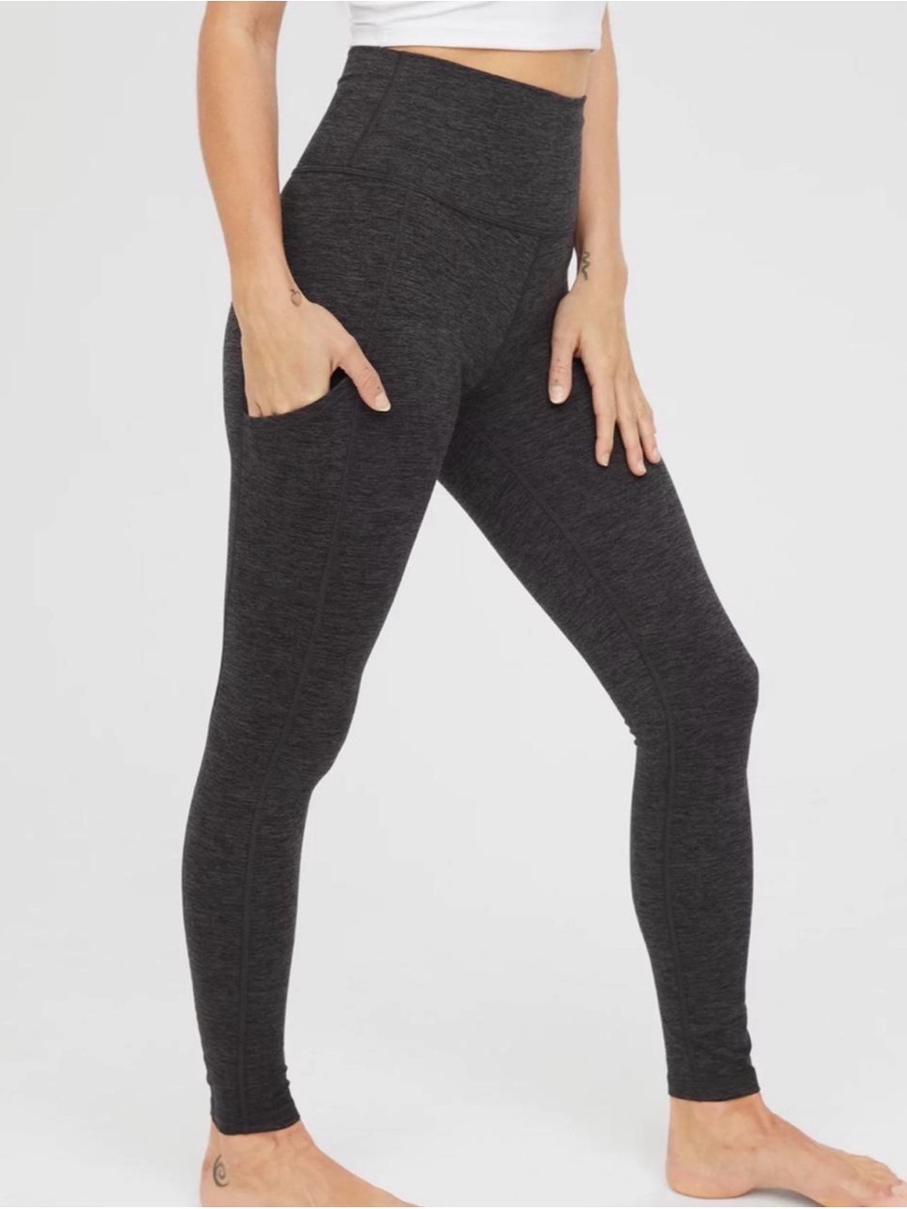 Aerie high rise hugger leggings with side pocket